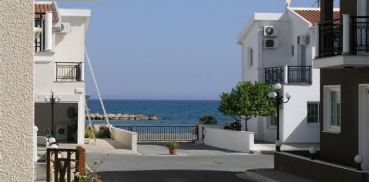 Holiday Rentals of Villas & Apartments in Oroklini, Larnaca, Cyprus